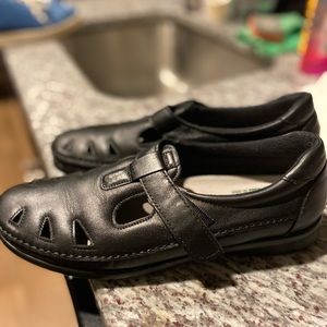 A new pair of SAS lady’s TRIPAD comfort